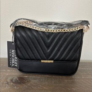Badgley Mischka Black Chevron Quilted Crossbody Bag